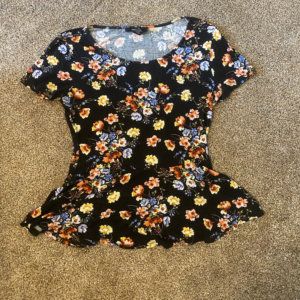 Flora Péplum Short Sleeve Top